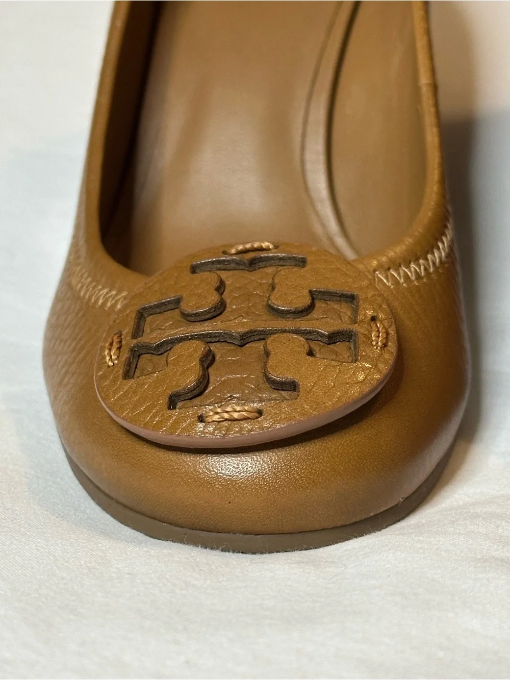 Tory Burch Sally 2 Peep Toe Wedge Pumps Tan Brown Leather Cognac Logo Size 7
